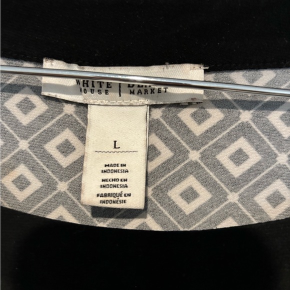 White House Black Market Tunic - Picture 3 of 3